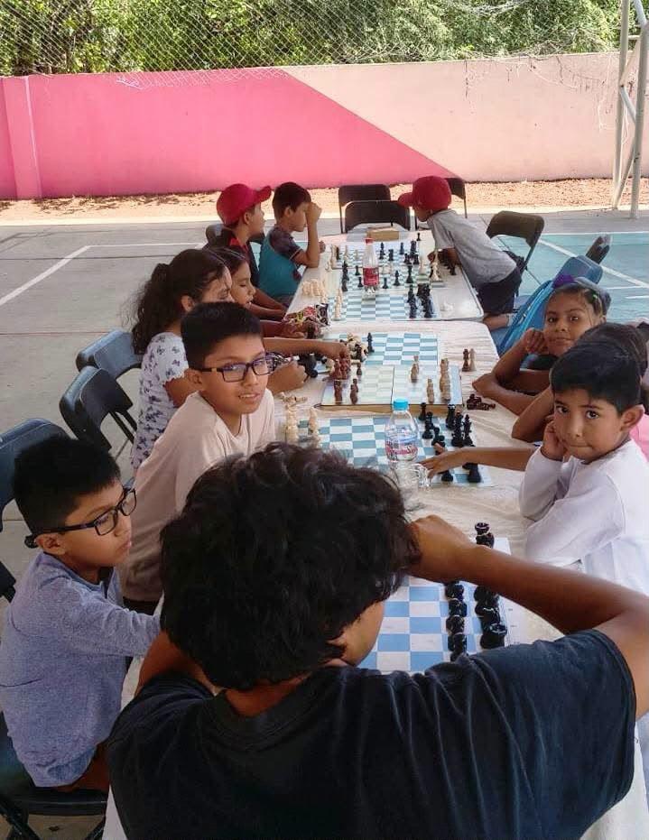 ♟️📚 ¡Aprender también es una forma de crecer! ✨